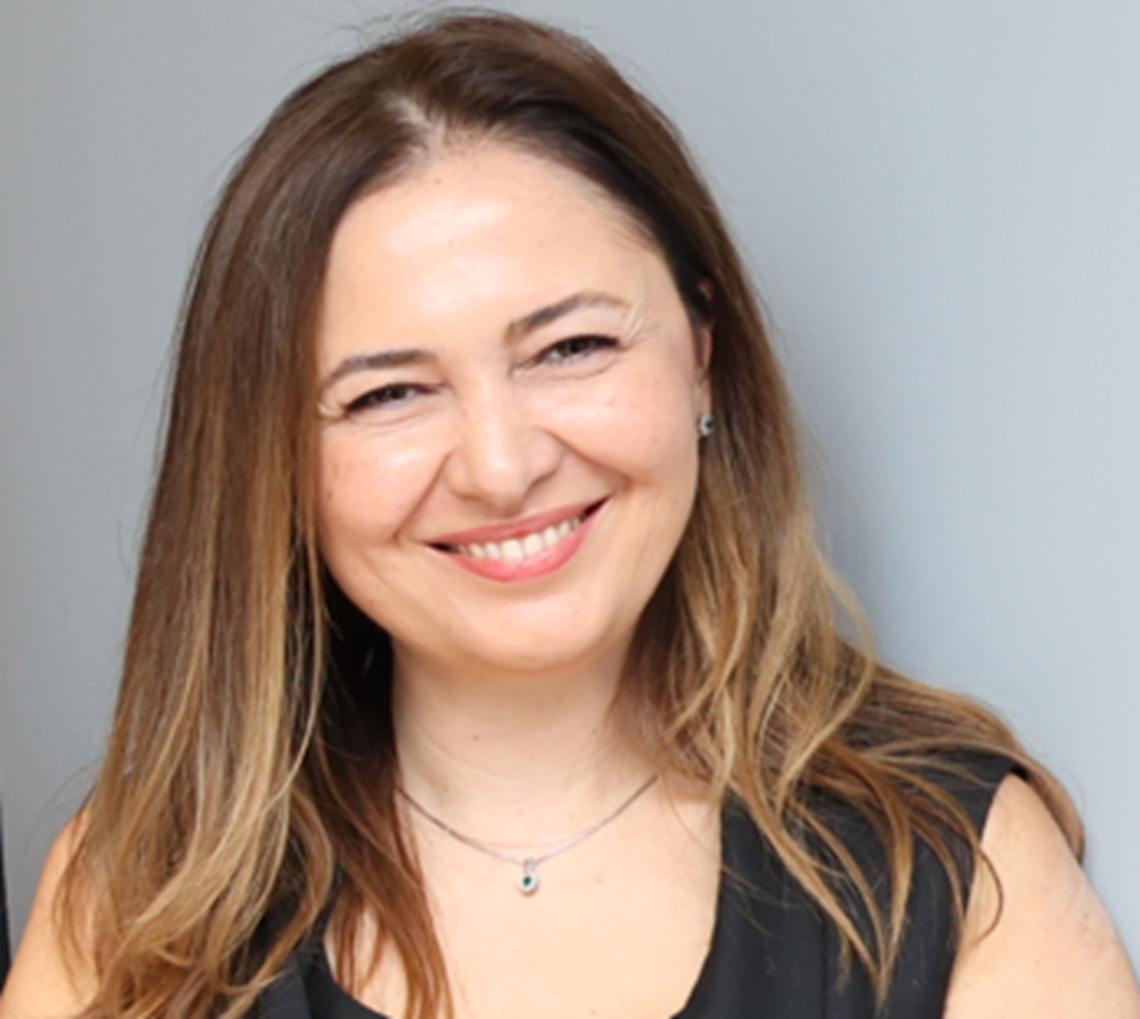 Esra Kaya Headshot