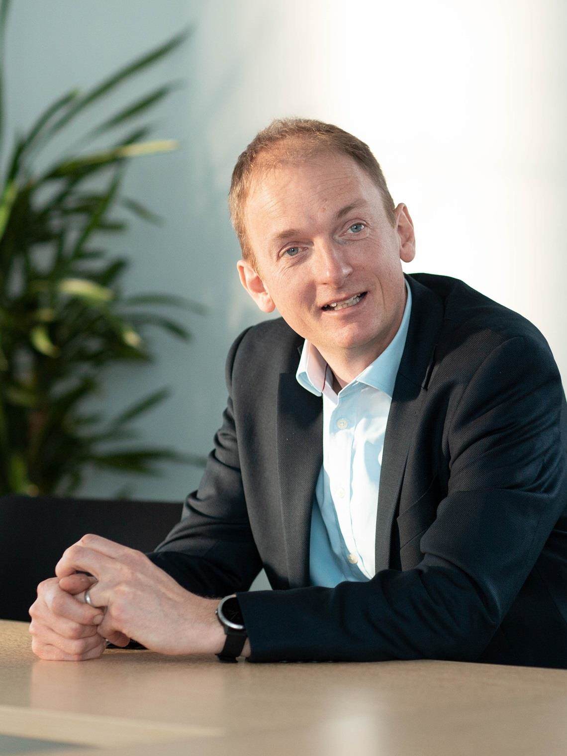 Phil Ruxton headshot